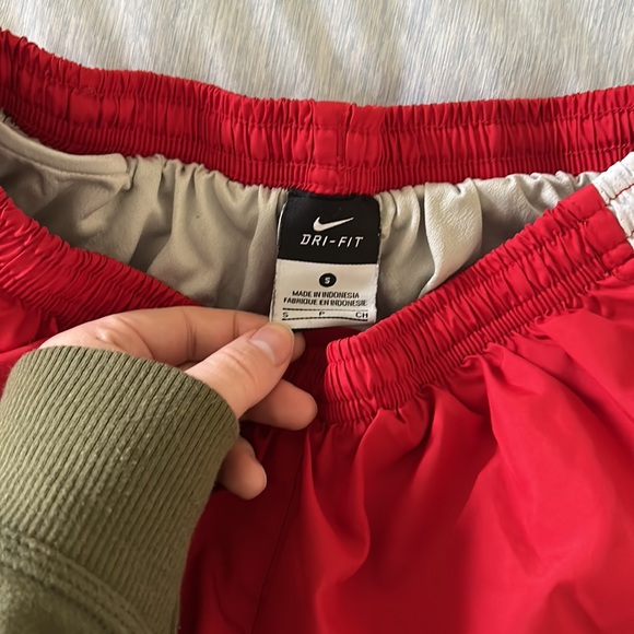 Nike Running Shorts - Picture 2 of 2
